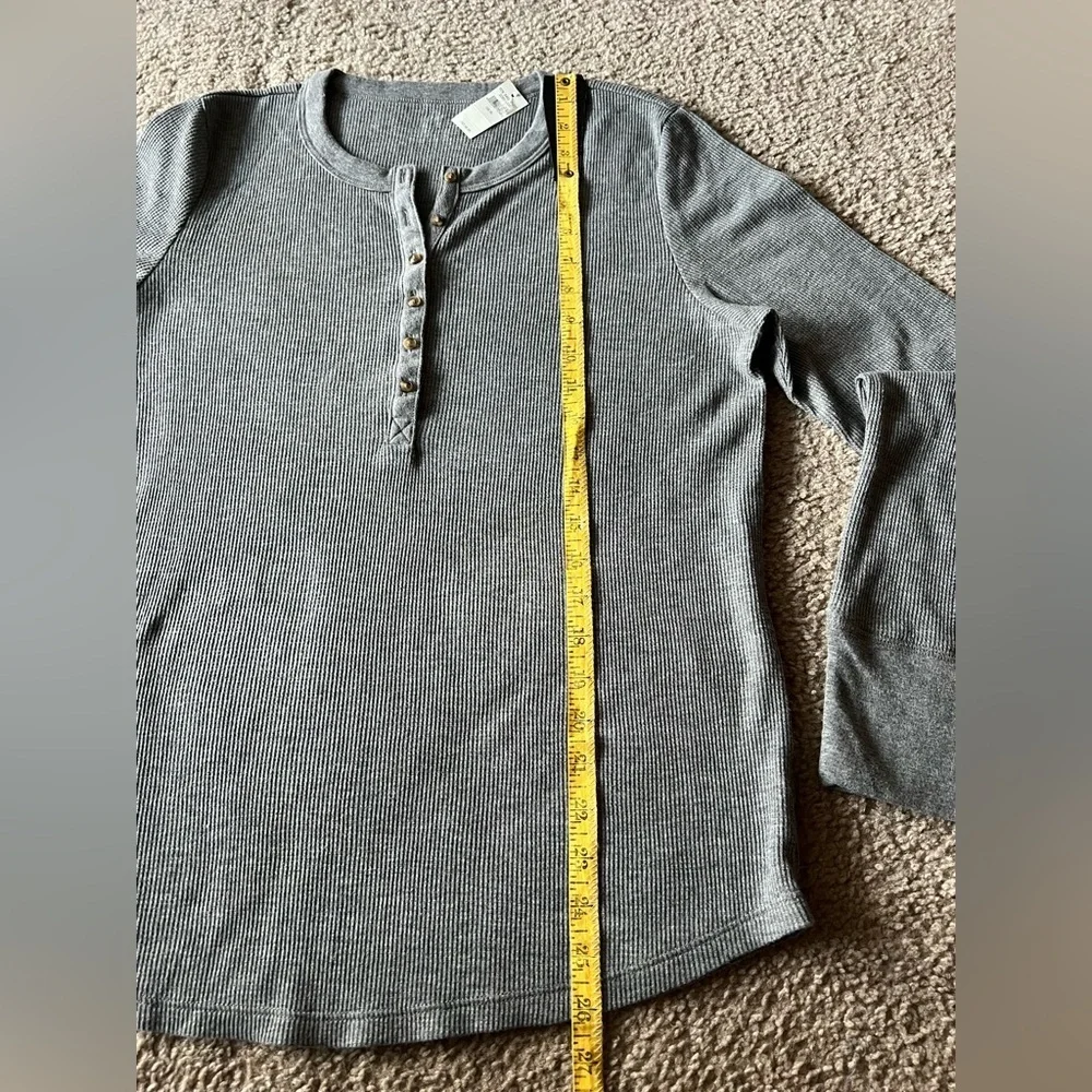 NWT Aerie Essential Ribbed Henley Long Sleeve Gray Top Sz XL Bella Swan Alt - Picture 10 of 11